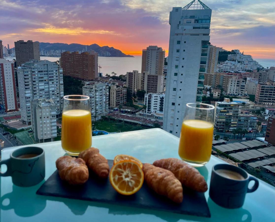 Traveler'S Beach Apartment With Sea View, Free Coffee & Parking Бенидорм Экстерьер фото
